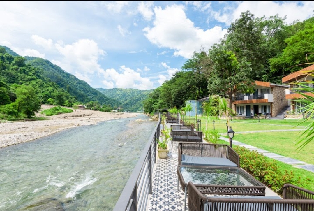 DLS Divine River Resort & Spa