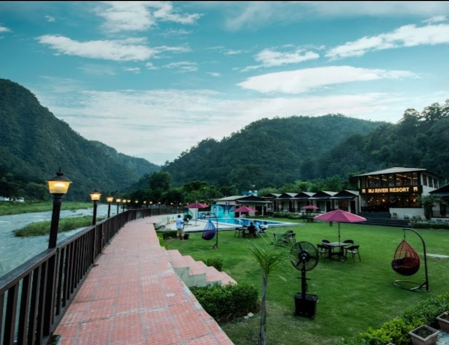 DLS MJ River Resort