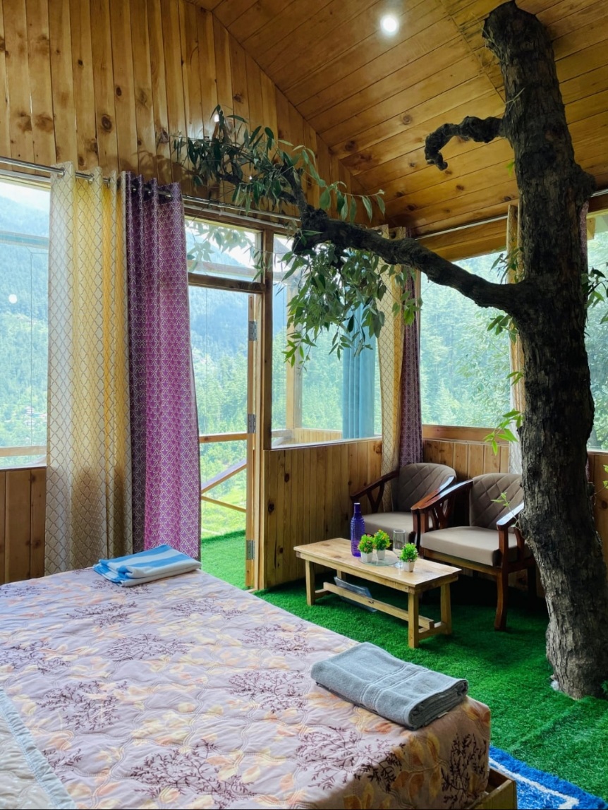 Galaxy Tree House with Jacuzzi 