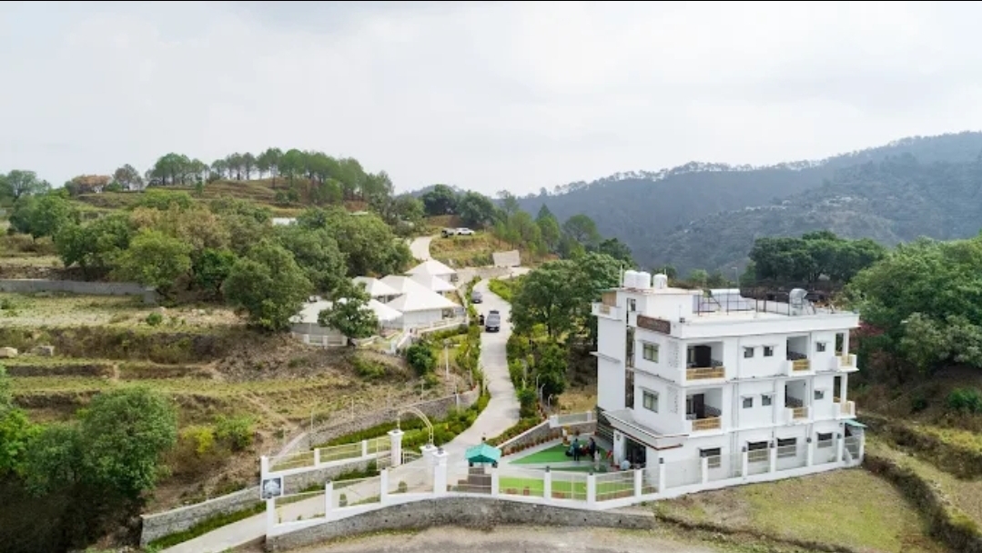 Charekh Food and Forest Resort Landsdowne