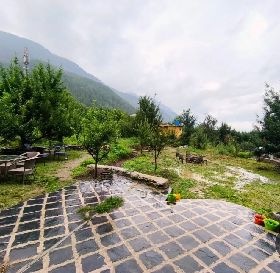 Omavya Hotel