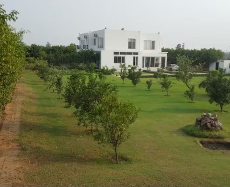 Walias Tellus Farmhouse