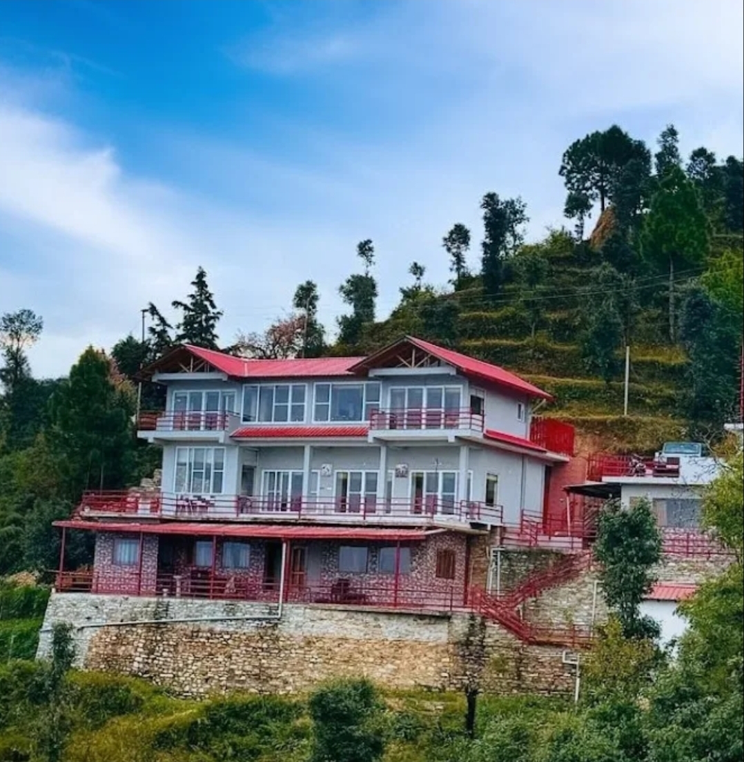 Panorama Villa at Hartola by Kusumith Retreats