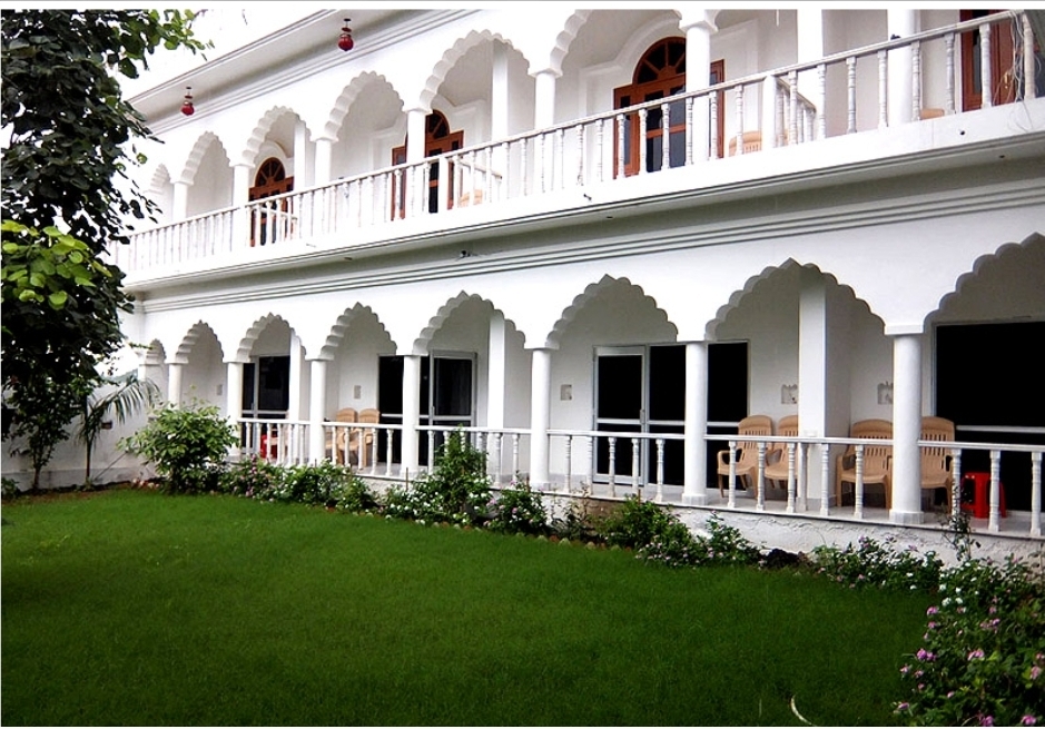 Hotel Isabel Palace, Khajuraho