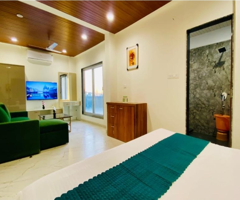 Stay 10 Parallel Apartment Hotel