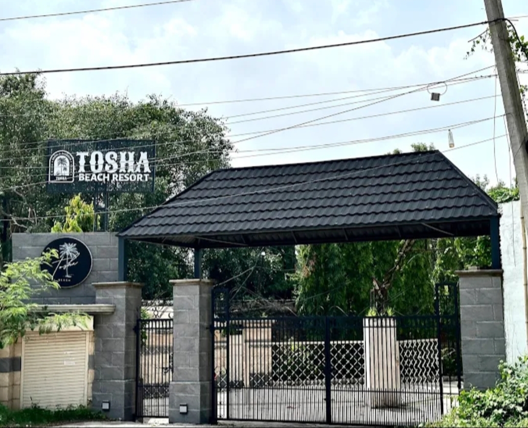 Tosha Beach Resort