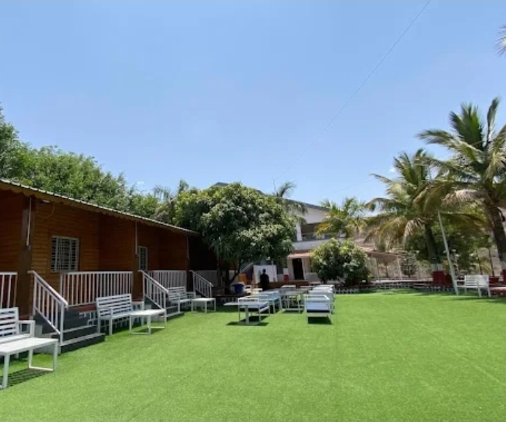 The Green Hill Resort