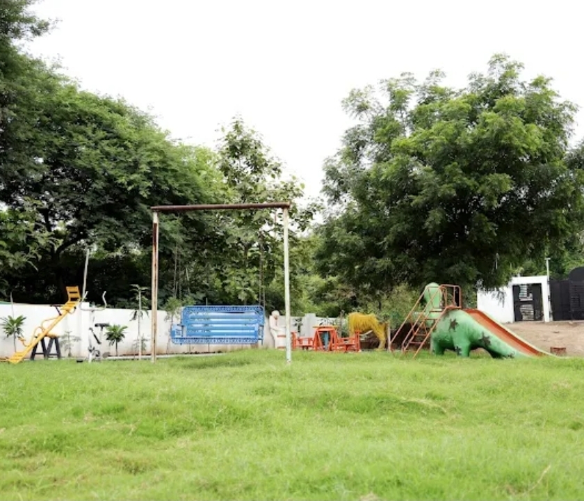 Navkar Palace Hotel & Resort