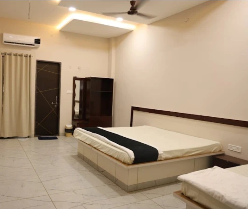 Navkar Palace Hotel & Resort