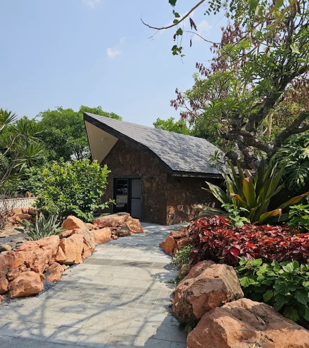 Aamraa Retreat 