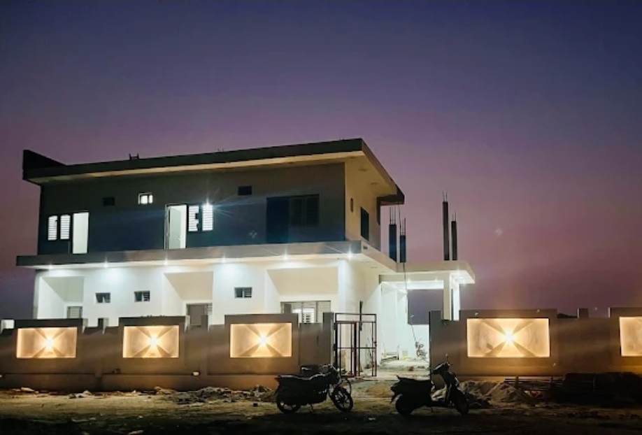 Village Villa Agra