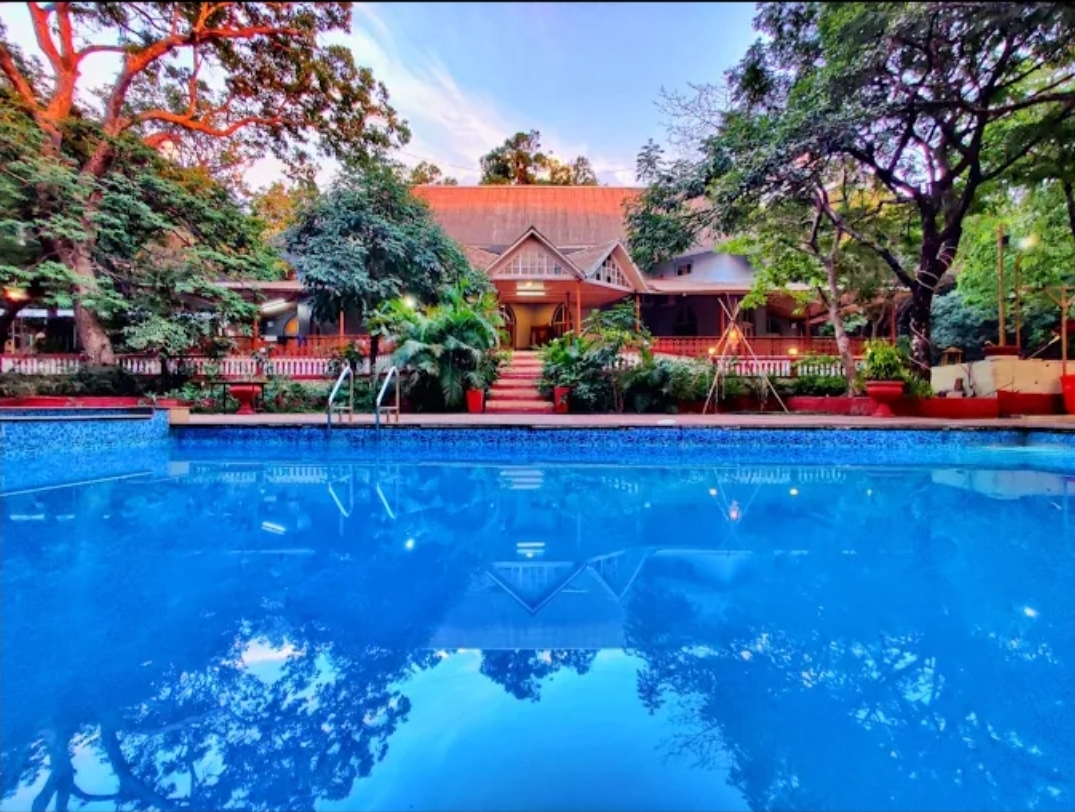 Ashok Hotel