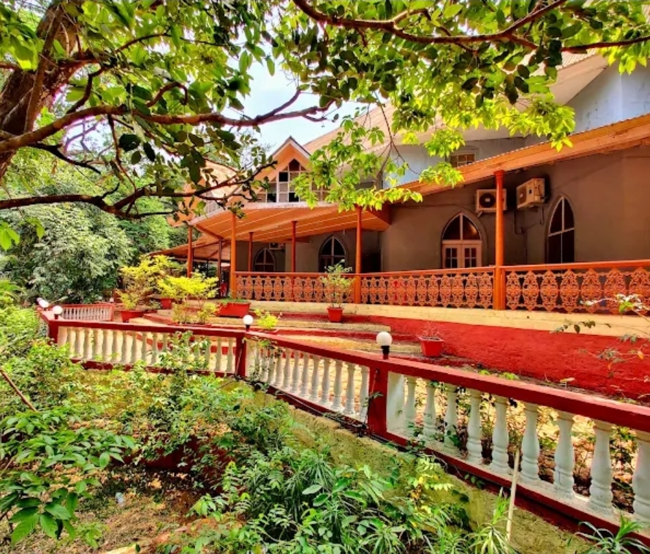 Ashok Hotel