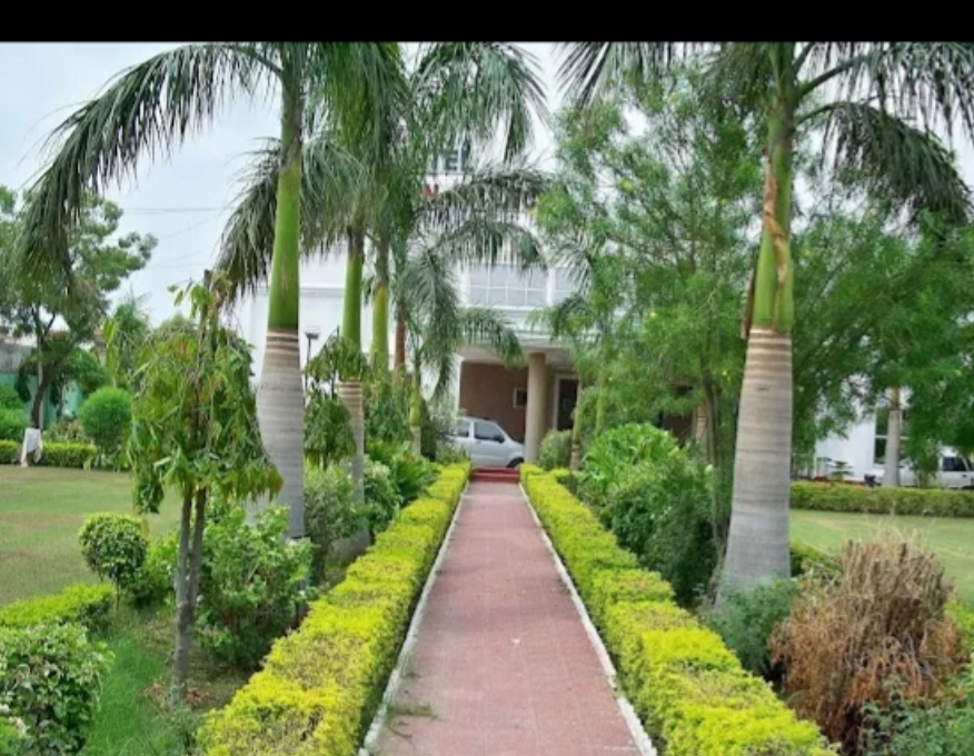 Hotel Goverdhan Palace