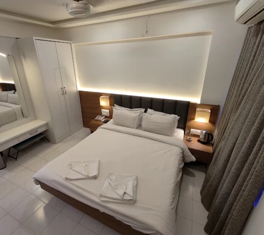Hotel Radhika Palace