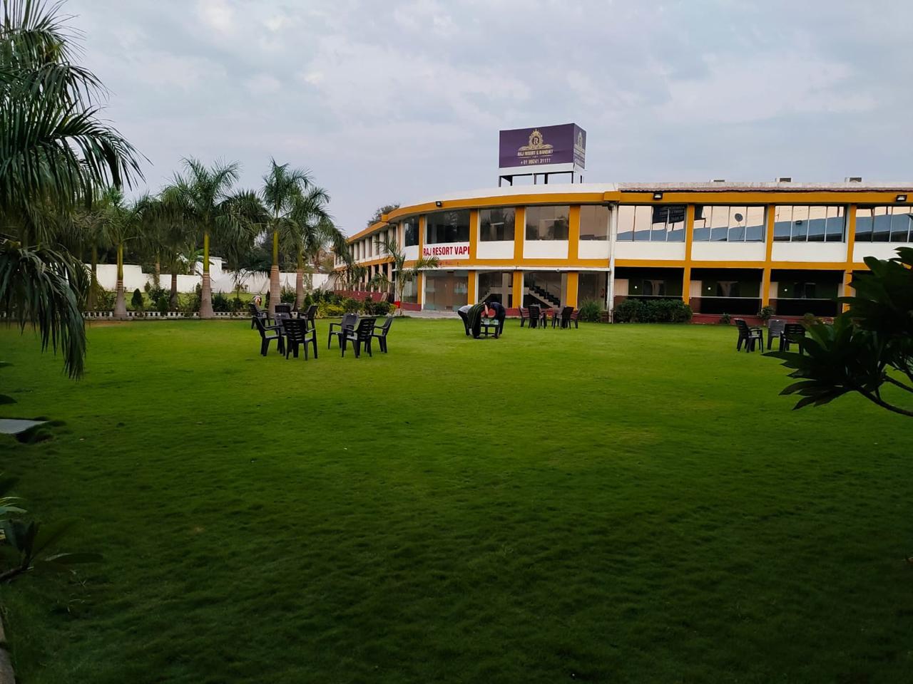 RAJ RESORT AND BANQUET