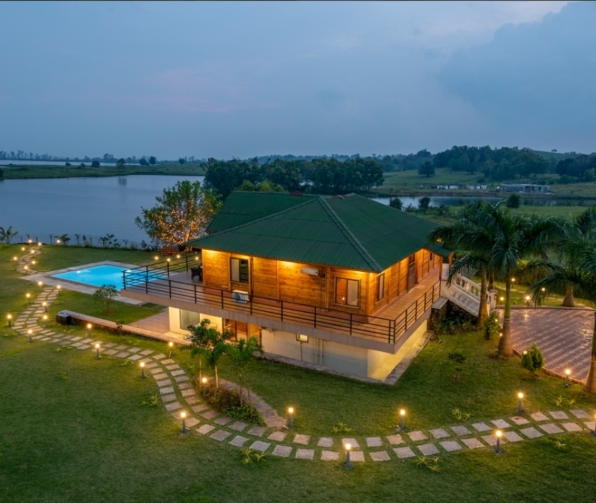 The Arowana Villa Lakeside (5BHK)