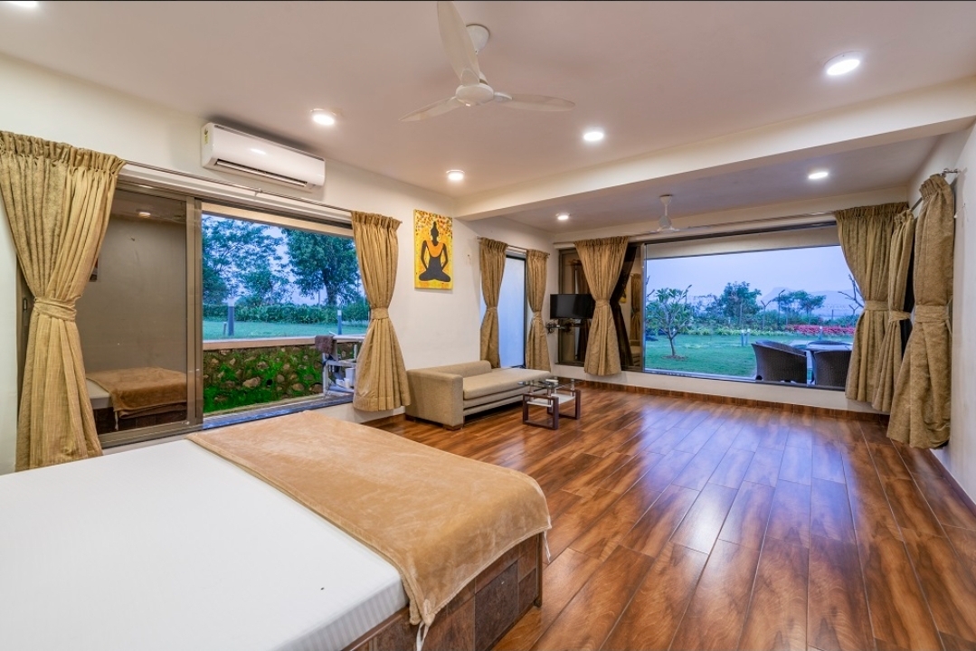 The Arowana Villa Lakeside (5BHK)
