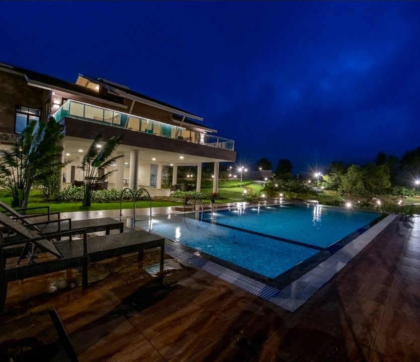 The Arowana Villa Lakefront (3BHK)