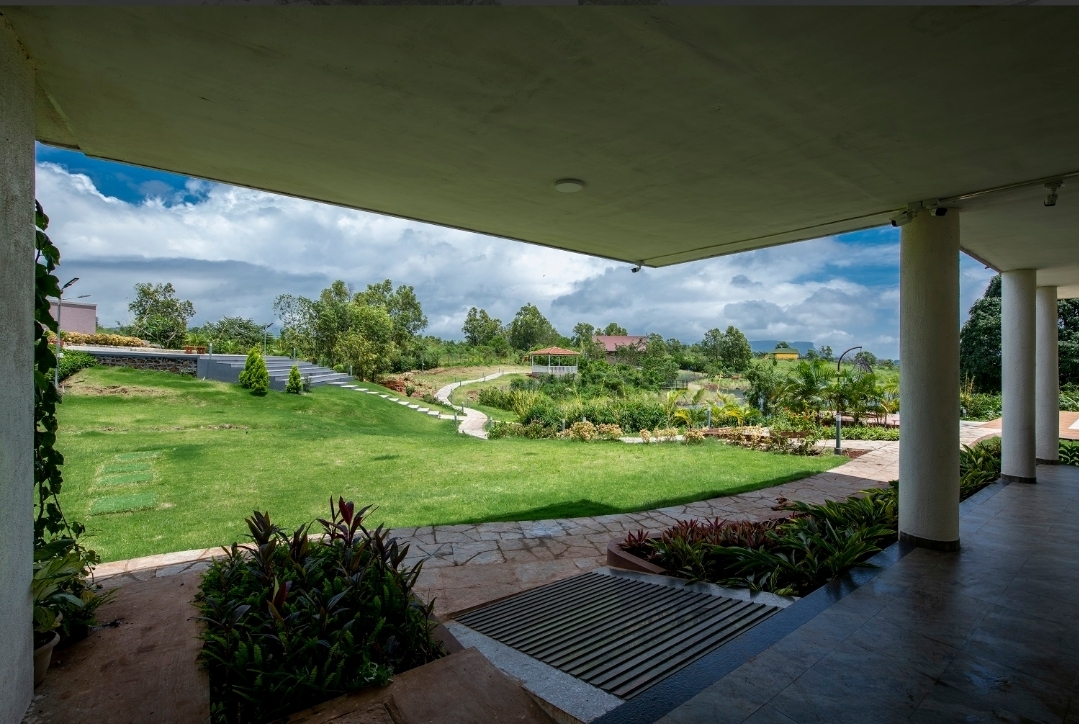The Arowana Villa Lakefront (3BHK)