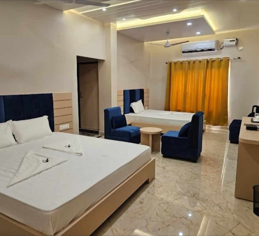 Hotel Rishiraj