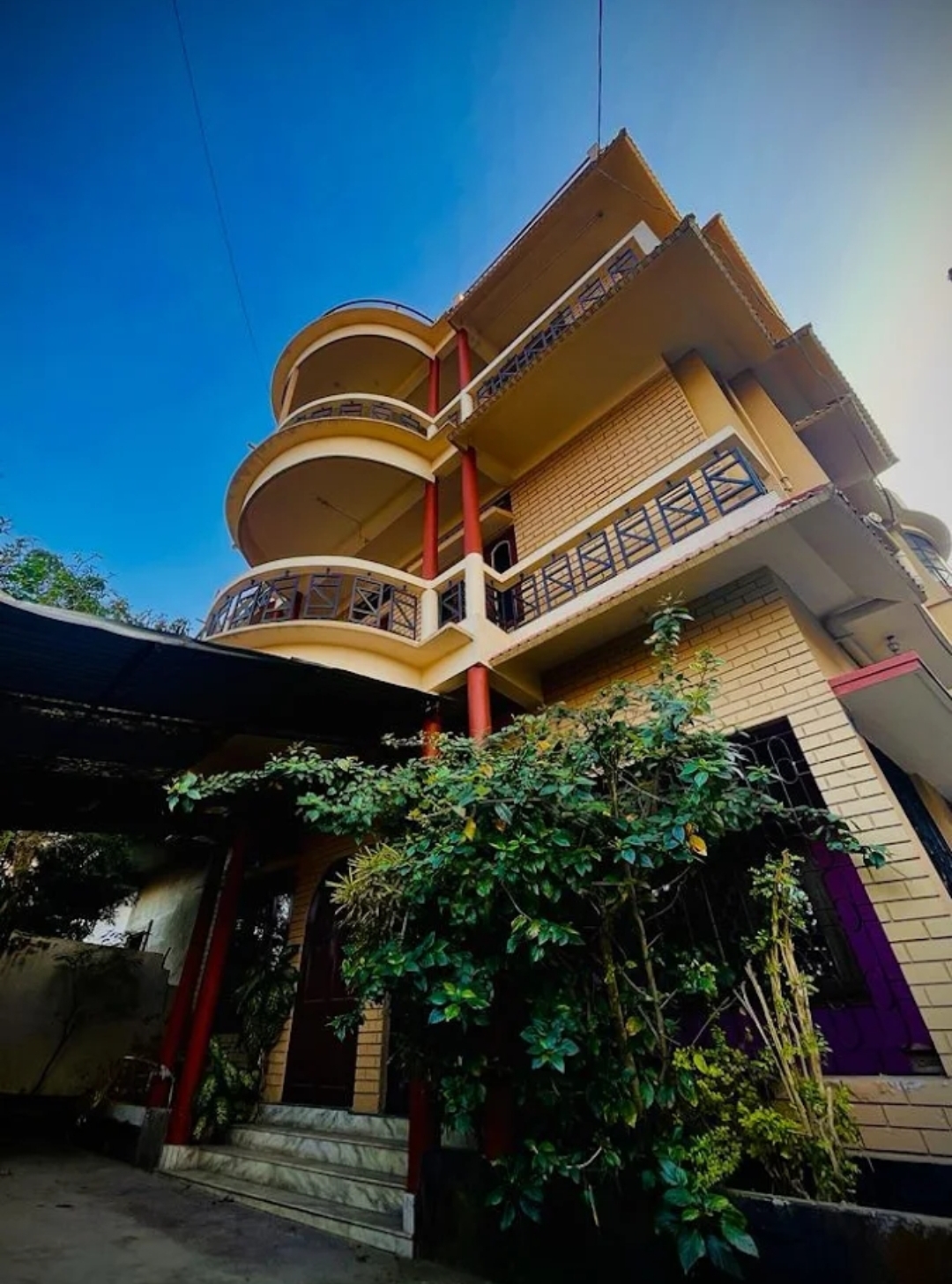 Aurora Inn