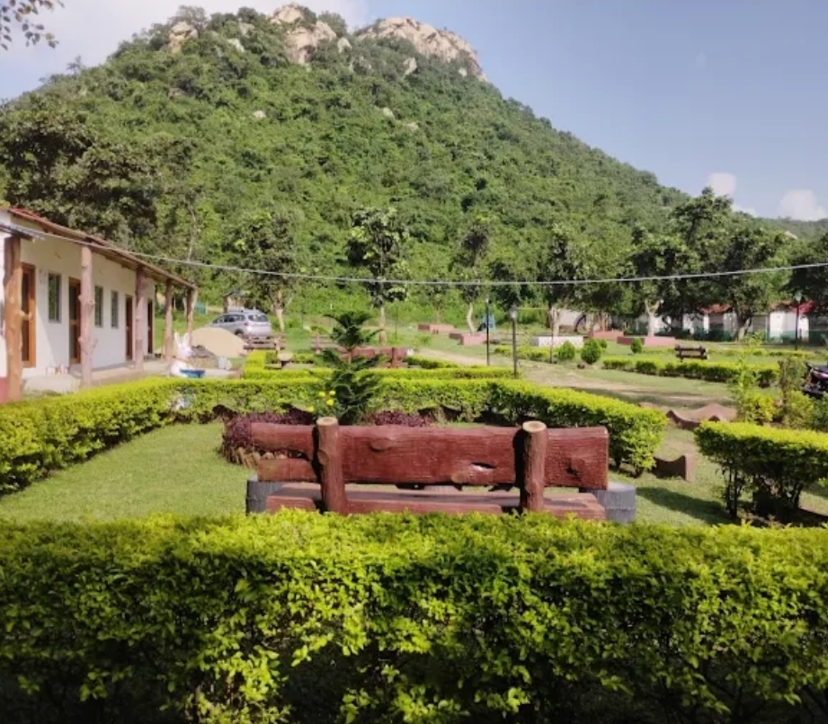 KUKUBURU HILL RESORT