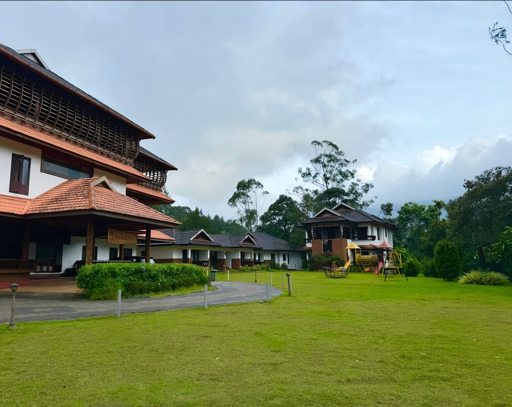 Heaven Inn, Munnar 